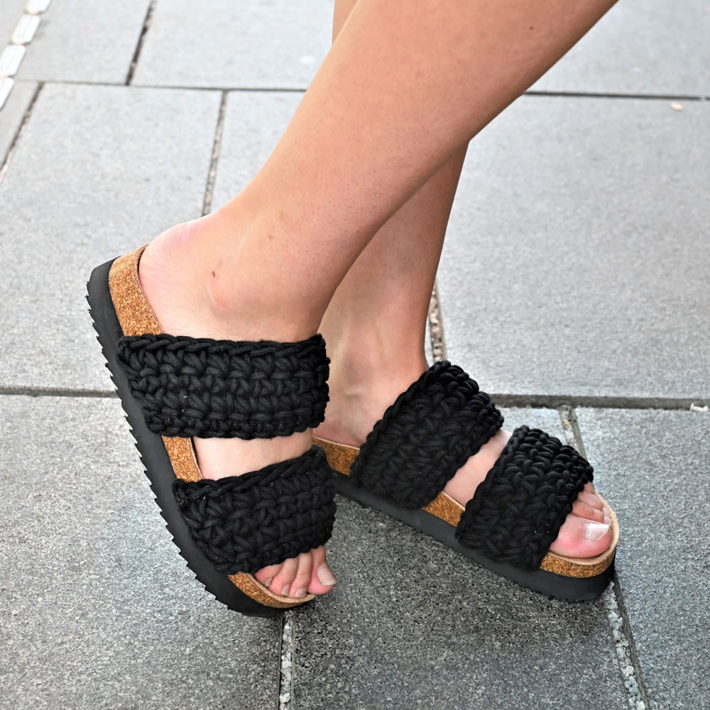 Duffy - svart slip-in sandal med 4cm flettet remmer - Duffy Danielsen Sko AS